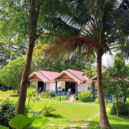 The Blue Gecko Hotel Koh Lanta Exterior photo