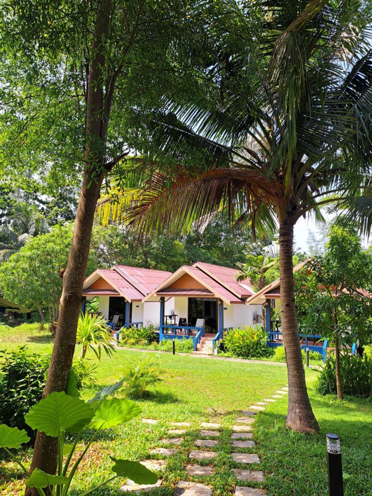 The Blue Gecko Hotel Koh Lanta Exterior photo