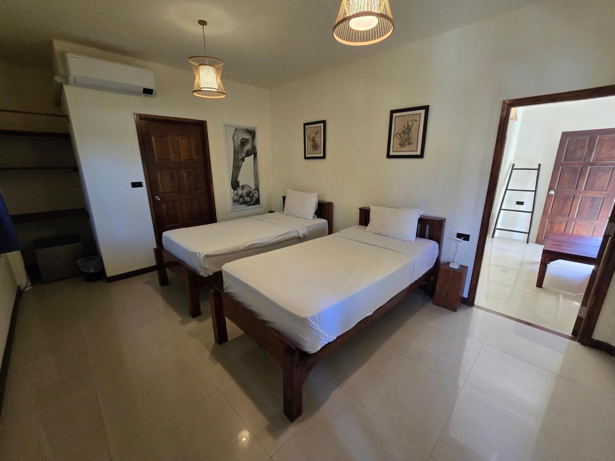 The Blue Gecko Hotel Koh Lanta Exterior photo